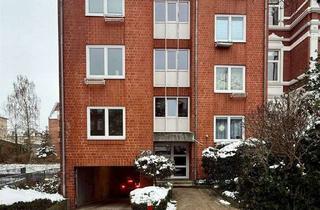 Wohnung mieten in Holtenauer Straße 79, 24105 Brunswik, Renovierte 2-Zimmer-Whg. mit neuer EBK, Balkon u. TG-Stellplatz in Top-Lage // Holtenauer Straße