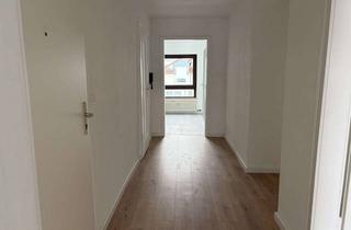 Wohnung mieten in 76456 Kuppenheim, Charmante Dachgeschosswohnung: Helle 3 Zimmer mit optimalem Schnitt