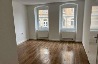 Wohnung mieten in Max-Michel-Str. 17, 09456 Annaberg-Buchholz, Rarität - Tolle 5 Zimmer Altbauwohnung mit EBK - Frisch Renoviert - 300m vom Markplatz