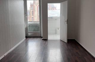 Wohnung mieten in Fürstenwall 144, 40217 Unterbilk, Attraktive 1,5-Zimmer-Wohnung mit Balkon im Zentrum von Düsseldorf