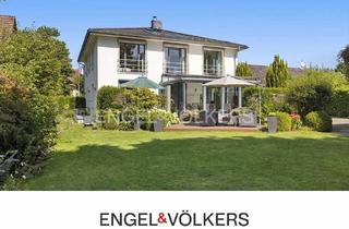 Villa kaufen in 22926 Ahrensburg, Stilvolles Wohnen auf höchstem Niveau – Villa mit Traumgarten im Ahrensburger Villenviertel