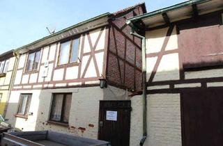Haus kaufen in Alexanderplatz, 38829 Harsleben, stark sanierungsbedürft. Wohnhaus in Harsleben; Mindestgebot: 3.000 €; Einzelheiten siehe Exposee!!