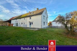 Bauernhaus kaufen in 57627 Marzhausen, Fachwerk-/Bauernhaus in Ortsrandlage - Mit 2 Pferdeboxen und ausbaubarem Heuboden!