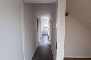 Wohnung mieten in Hermann-Löns-Straße 14, 84478 Waldkraiburg, Helle 3-Zimmer Dachgeschosswohnung in Waldkraiburg