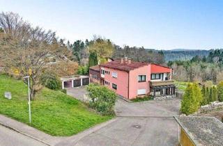 Haus kaufen in 75365 Calw, Großzügiges 3-Familienhaus mit Wintergarten, Balkon, Solaranlage & großem Grundstück