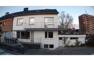 Haus kaufen in 52428 Jülich, Großzügiges EFH mit Praxisoption in Jülich Kernstadt Energieausweis D