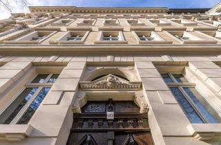 Mehrfamilienhaus kaufen in 04275 Leipzig, Leipzig - ALTBAUTRAUM ÜBER DEN DÄCHERN LEIPZIGS Vermietete 3-Raum-Wohnung