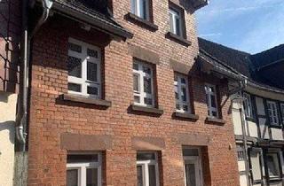 Haus kaufen in 37603 Holzminden, Holzminden - Historisches Stadthaus- attraktive Steinfassade- Erstbezug nach Sanierung
