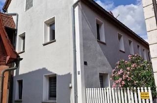 Haus kaufen in 91174 Spalt, Spalt - Wohnhaus an historischer Stadtmauer mit Garten und Stellplätzen