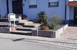 Mehrfamilienhaus kaufen in 76707 Hambrücken, Hambrücken - Charmantes freistehendes Mehrfamilienhaus in exklusiver Ortsrandlage