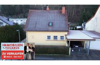 Einfamilienhaus kaufen in 66564 Ottweiler, Ottweiler - Freistehendes Einfamilienhaus mit Einfahrt zur Garage, Carport, Balkon, Garten, Keller in Ottweiler