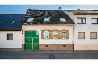 Reihenhaus kaufen in 76661 Philippsburg, Philippsburg - Zwei Wohneinheiten, ein Zuhause: charmantes Reihenhaus mit Anbau und vielseitigem Platzangebot in P