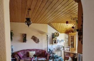 Wohnung kaufen in 91154 Roth, Roth - Helle Dachgeschosswohnung mit Balkon, Garage, 2. Stock, 65qm