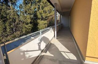 Wohnung kaufen in 82008 Unterhaching, Provisionsfrei: Attraktive Kapitalanlage oder neues Zuhause. 3-Zimmer-Wohnung mit großem Balkon