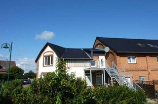 Wohnung mieten in Klinkener Weg, 23843 Rümpel, großzügige 4 Zimmer-Altbauwohnung im OG