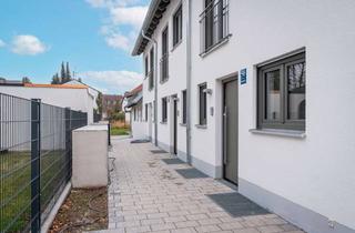 Haus kaufen in Otto-Lederer-Weg, 81827 Trudering-Riem, Stadthaus bezugsfertig (Massivbauweise) mit KfW-Förderung, sehr ruhige Lage