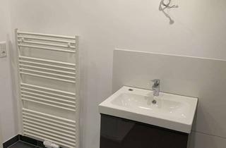 Wohnung mieten in 42657 Solingen, Schöne drei Zimmer Wohnung in Solingen, Katternberg/Grünewald, frisch saniert