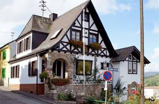 Haus mieten in 65385 Rüdesheim am Rhein, Großzügiges Haus mit Wintergarten, sep. Gebäudeteil mit eigenem Eingang, PKW Stellplätze
