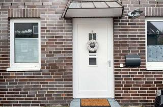 Wohnung kaufen in 23683 Scharbeutz, Charmante 3-Zimmer-Wohnung in der Strandallee direkt am Strand