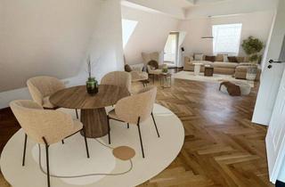 Wohnung mieten in 47057 Duisburg, Prinzenhöhe - exklusive DG-Wohnung im Schloss inmitten einer eigenen Parkanlage