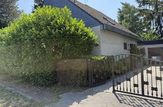 Haus kaufen in Bellenweg, 47804 Forstwald, Großes EFH mit wunderschönem Garten und großer Anliegerwohnung in Krefeld-Forstwald