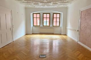 Wohnung mieten in 99867 Gotha, Gotha - Großzügige 3-Raum-Wohnung im Stadtkern