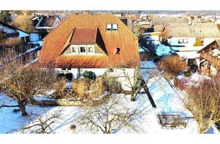 Haus kaufen in 91486 Uehlfeld, Uehlfeld - Sehr schönes Wohnhaus mit zwei Wohneinheiten und großem Garten