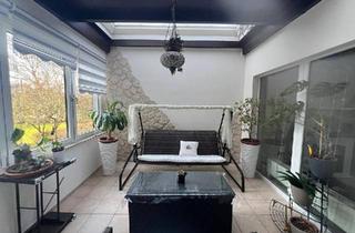 Wohnung kaufen in 45527 Hattingen, Hattingen - Bezaubernde Wohnung mit Wintergarten & Tiefgaragenstellplatz