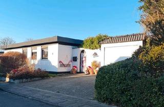 Haus kaufen in 23758 Oldenburg, Oldenburg in Holstein - Ostseenaher Bungalow, vollunterkellert in ruhiger Sackgassenlage