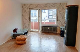 Wohnung kaufen in 66125 Saarbrücken, Saarbrücken - Zimmer-Appartement mit Balkon über die gesamte Breite.