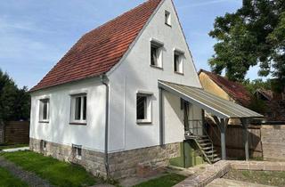 Einfamilienhaus kaufen in 37235 Hessisch Lichtenau, Hessisch Lichtenau / Retterode - Wohnhaus in Hessisch Lichtenau Retterode mit Wohnküche, Garage und Balkon. Ideal für Tierliebhaber!