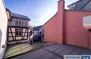 Wohnung kaufen in 78462 Konstanz, Einmalige und exklusive Altstadtwohnung mit Dachterrasse & Balkon