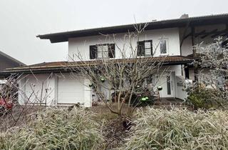 Wohnung kaufen in 83362 Surberg, Charmante Dachgeschosswohnung mit Südbalkon und Garage in ruhiger Lage bei Traunstein!