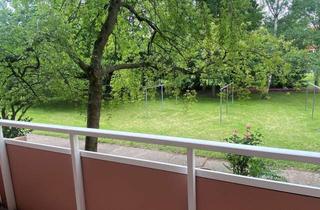 Wohnung mieten in Warschauer Str. 19, 39218 Schönebeck, 3-Zimmer-Wohnung mit großem Balkon / Aufzug