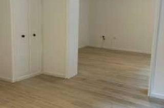 Wohnung mieten in An Sankt Agatha 33, 50667 Köln, Charmante 2-Zimmer Altbauwohnung im Herzen von Köln!