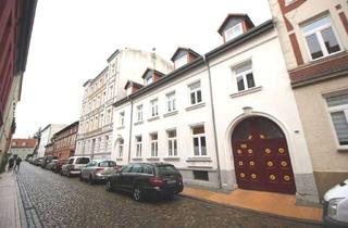 Wohnung mieten in 19055 Schelfstadt, Schöne, geräumige 2 Zimmer-Wohnung mit Stellplatz in der Schelfstadt zu mieten!