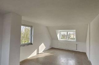 Wohnung mieten in Fliederstr. 88, 47475 Kamp-Lintfort, Großzügig geschnittene 2-Zimmerdachgeschosswohnung