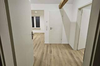 Lofts mieten in Adalbert-Stifter-Straße 24, 63762 Großostheim, 2-Zimmer-Loft mit Weitblick: Kernsanierter Wohntraum mit Charme & Regendusche