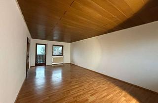 Wohnung mieten in 74850 Schefflenz, Marko Winter Immobilien -Obrigheim: HSchefflenz: 4-Zimmer-Wohnung mit Balkon auf einem Aussiedlerhof