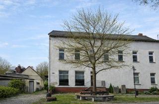 Haus kaufen in 15518 Briesen, Zum Großteil leerstehendes MFH 4-6 WE mit viel Potenzial