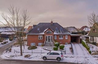 Einfamilienhaus kaufen in 23774 Heiligenhafen, Repräsentatives Einfamilienhaus mit Einliegerwohnung, Garage, Carport und Garten sehr nah zur Ostsee