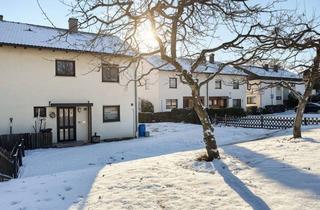 Haus kaufen in 71088 Holzgerlingen, Familienhaus mit Wohlfühlfaktor: Garten, Kamin, Platz & zwei Garagen