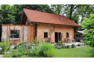 Einfamilienhaus kaufen in 85598 Baldham, Ein Haus mit Seele: Holzhaus & Cottage-Garten + Studio/Homeoffice