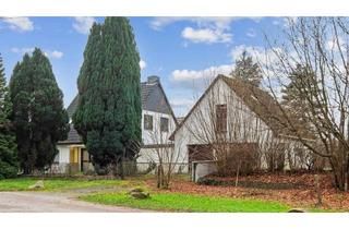 Doppelhaushälfte kaufen in 22955 Hoisdorf, Klassische Doppelhaushälfte mit großem Grundstück und individueller Ausbauchance