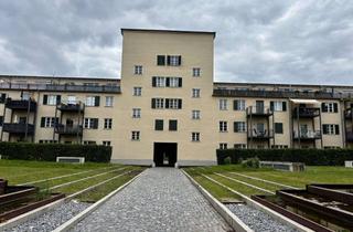 Wohnung kaufen in 86167 Lechhausen, Altbaujuwel im Turmgeschoss – Historische 3-Zi-Wohnung mit Charme, Potenzial, Dachboden und Top-Lage