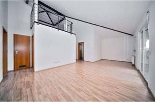 Wohnung kaufen in 78467 Konstanz, Schicke Dachwohnung mit Balkon, zwei Nasszellen, Lift und Tiefgaragenplatz