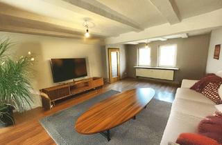 Wohnung mieten in 34379 Calden, Calden: In 2023 sanierte 5-Zimmerwohnung mit Balkon, Garten und Parkplatz