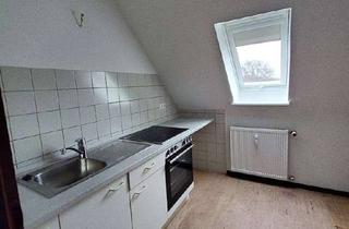 Wohnung mieten in Scheffelhof, 38440 Wolfsburg, Dachgeschosswohnung mit Einbauküche // DG rechts