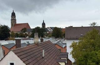 Wohnung mieten in 92224 Amberg, Zentrale, geräumige DG-Wohnung in 3-Parteienhaus!