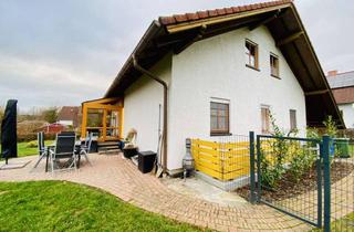 Einfamilienhaus kaufen in 35119 Rosenthal, Traumhaftes Familienhaus auf 1.327 m² Grundstück, modernisiert, mit Wintergarten & Keller